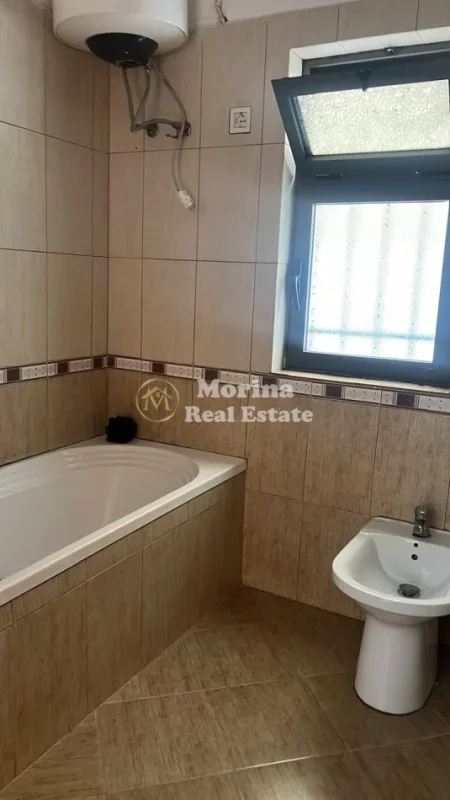Tirane, jepet me qera apartament 1+1 Kati 1, 60 m² 350 € (Rruga Siri Kodra)