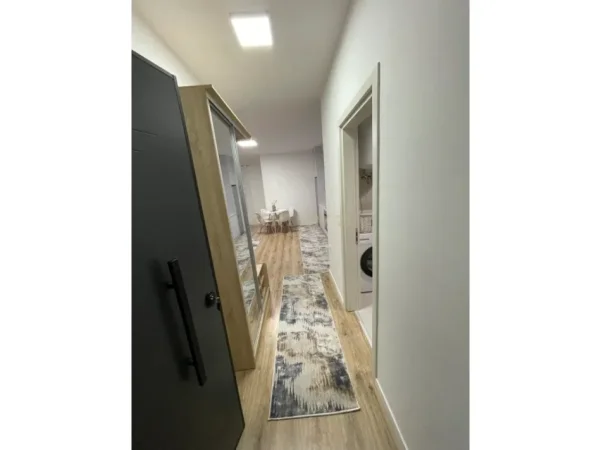 Tirane, jepet me qera apartament 1+1 Kati 6, 72 m² 520 € (laprake kompleksi aura)