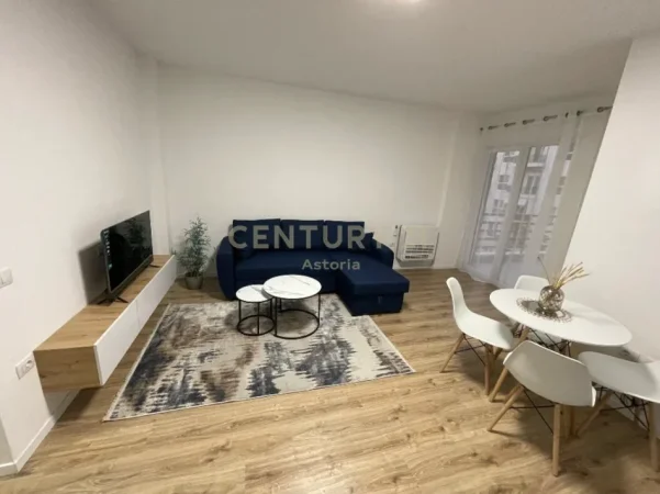 Tirane, jepet me qera apartament 1+1 Kati 6, 72 m² 520 € (laprake kompleksi aura)