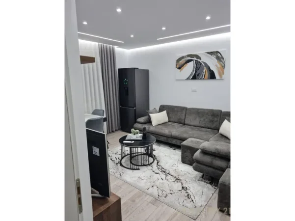 Tirane, jepet me qera apartament 2+1 Kati 4, 75 m² 600 € (restorant durresi)