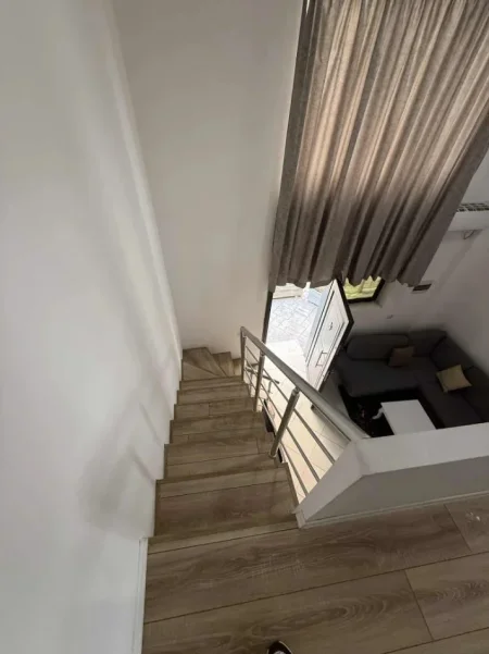 Tirane, jepet me qera apartament 1+1 Kati 1, 60 m² 450 € (Spitali Qsut)