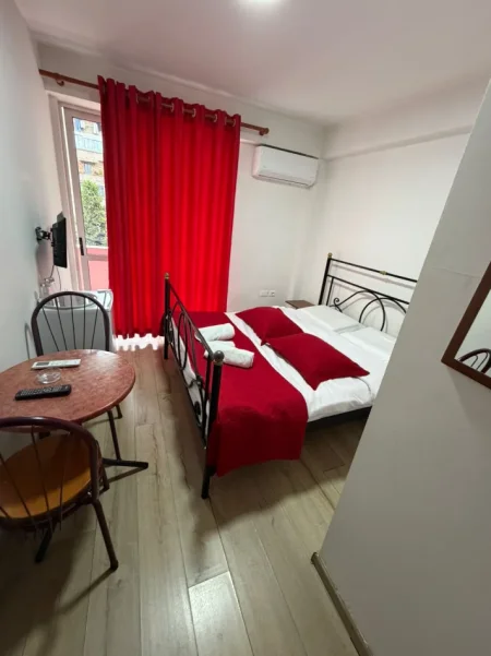 Tirane, jepet me qera hotel , 300 m² 3.600 € (RRUGA E ELBASANIT)
