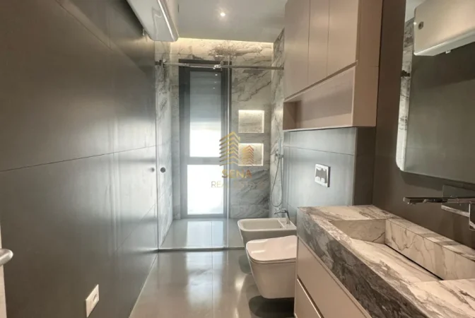 Tirane, jepet me qera apartament 2+1+Ballkon Kati 2, 110 m² 1.500 € (Liqeni i Thate)