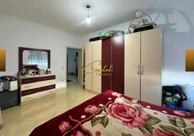 Tirane, jepet me qera apartament 2+1 Kati 2, 115 m² 450 € (FRESKU)