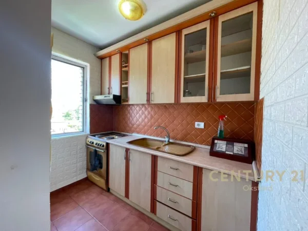 Tirane, jepet me qera apartament Kati 5, 54 m² 400 € (Ali Demi OKS142639)