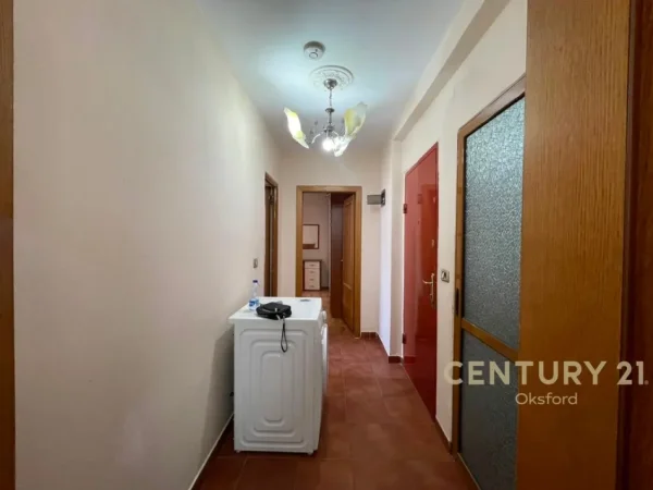 Tirane, jepet me qera apartament Kati 5, 54 m² 400 € (Ali Demi OKS142639)