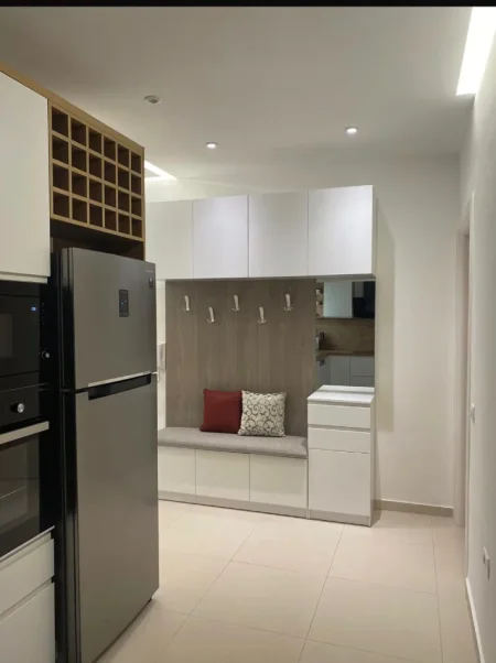 Vlore, jepet me qera apartament 1+1+Aneks+Ballkon Kati 7, 74 m² 40.000 lek