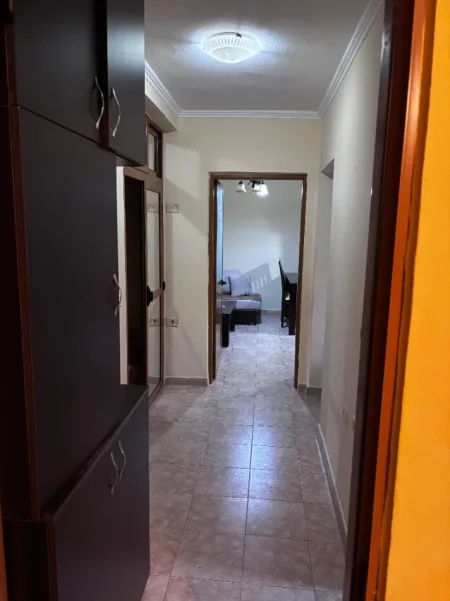 Tirane, jepet me qera nga Pronari, pa-komision apartament 2+1 Kati 5, 55 m² 450 € (Bajo topulli)