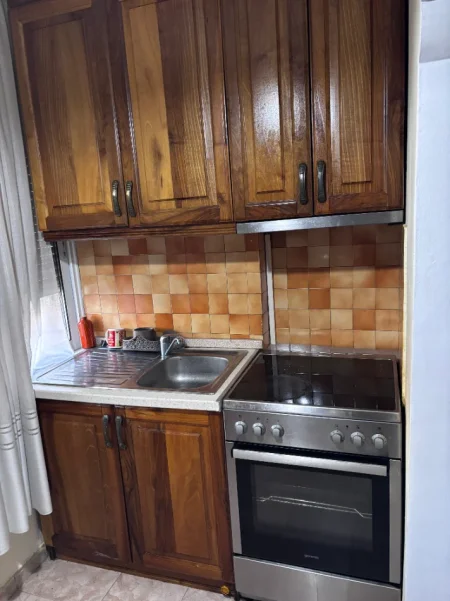 Tirane, jepet me qera nga Pronari, pa-komision apartament 2+1 Kati 5, 55 m² 450 € (Bajo topulli)