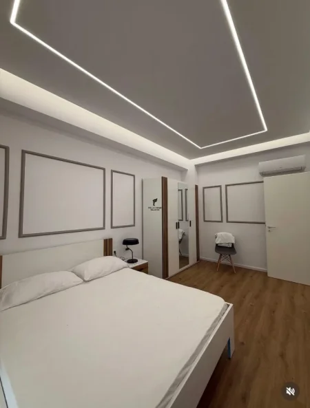 Tirane, jepet me qera apartament 1+1 Kati 4, 57 m² 420 € (ALI DEMI)