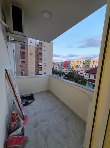 Durres, shitet apartament 1+1+Ballkon Kati 3, 58 m² 90.000 € 