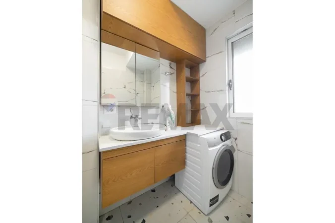 Tirane, shitet apartament 2+1 Kati 3, 70 m² pazari i ri  (Tirane)