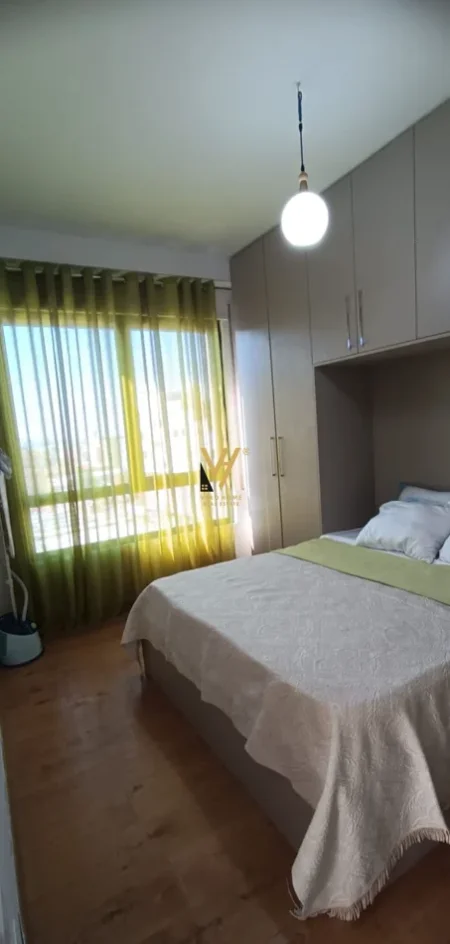 Tirane, jepet me qera apartament 1+1+Ballkon Kati 7, 60 m² 700 € (RRUGA FERIT XHAJKO)