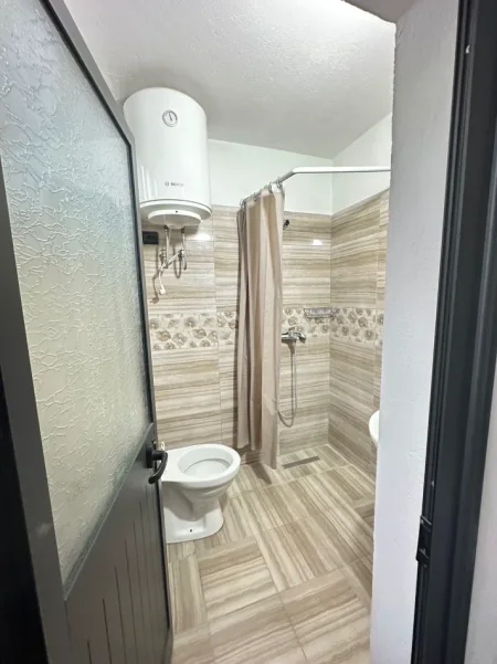 Tirane, jepet me qera apartament 1+1 Kati 3, 60 m² (bulevardi zogu i pare)