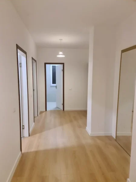 Tirane, jepet me qera apartament 2+1 Kati 9, 106 m² 580 € (Astir)