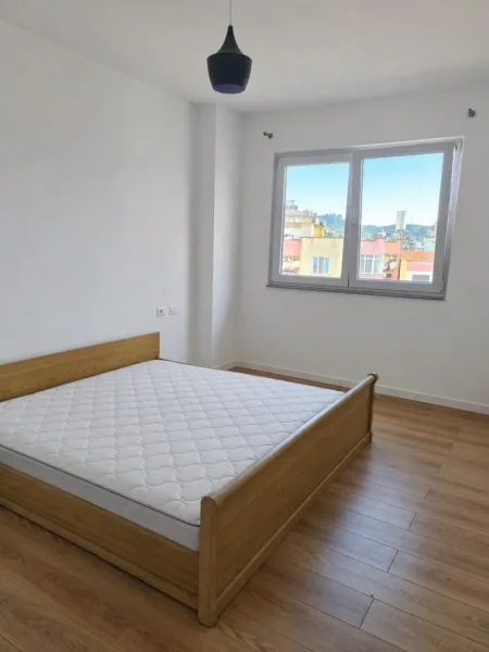 Tirane, jepet me qera apartament 2+1 Kati 9, 106 m² 580 € (Astir)