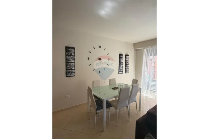 Tirane, jepet me qera apartament 2+1+Aneks+Ballkon Kati 2, 103 m² 750 € (Kompleksi Delijorgji)