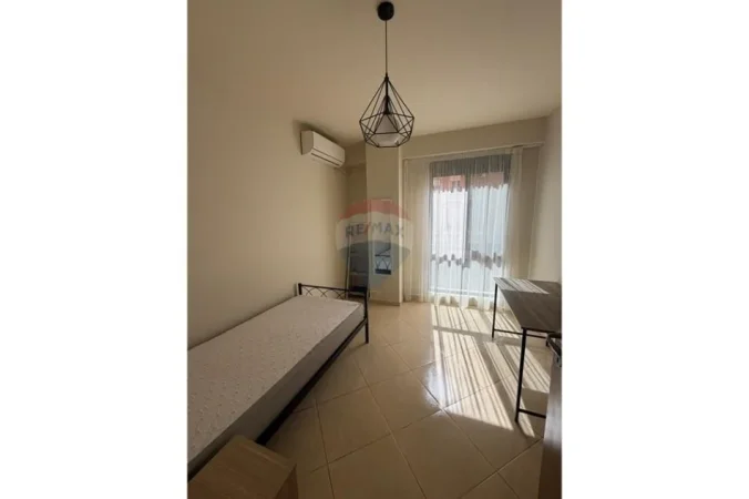 Tirane, jepet me qera apartament 2+1+Aneks+Ballkon Kati 2, 103 m² 750 € (Kompleksi Delijorgji)
