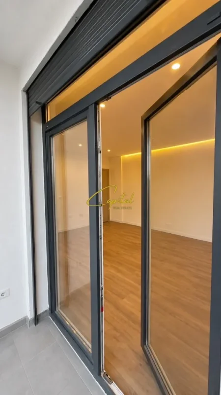 Tirane, jepet me qera ambjent biznesi Kati 3, 70 m² 450 € (RRUGA JORDAN MISJA)