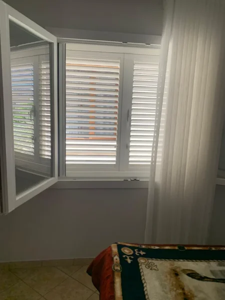Tirane, jepet me qera apartament 1+1 Kati 2, 50 m² 350 € (Jordan Misja (pranë shinave të trenit))