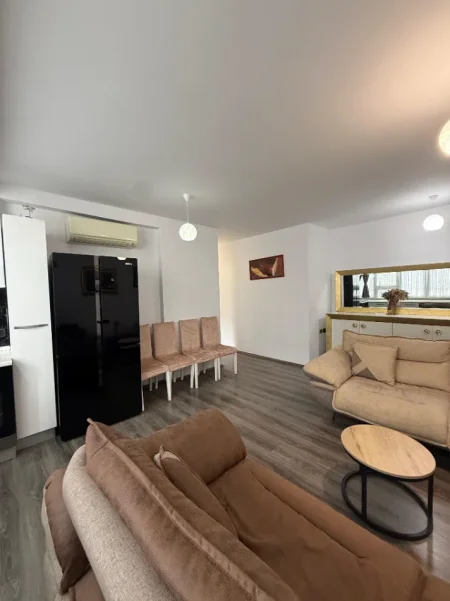 Tirane, shitet apartament 2+1+Ballkon Kati 5, 90 m² 185.000 € (ISH FUSHA E AVIACIONIT)