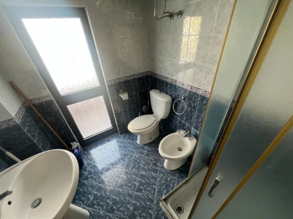 Durres, shitet apartament 1+1 Kati 3, 68 m² 75.000 € (Golem)