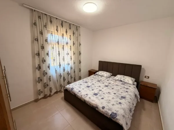 Durres, jepet me qera apartament 1+1 Kati 1, 60 m² 260 € (Plazh)