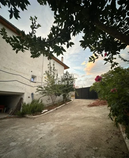 Tirane, jepet me qera apartament 1+1 Kati 1, 60 m² 400 € (Sanatorium)
