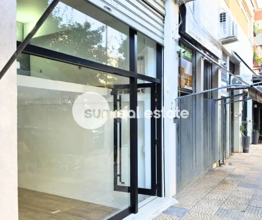 Shkoder, jepet me qera ambjent biznesi Kati 1, 20 m² (PARRUCE)