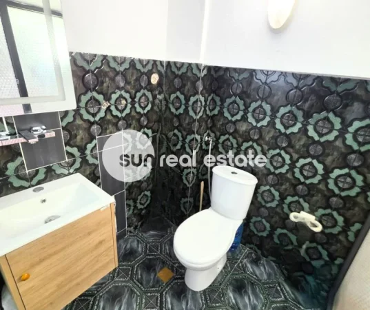 Shkoder, jepet me qera ambjent biznesi Kati 1, 20 m² (PARRUCE)