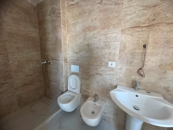 Tirane, shitet apartament 3+1+Ballkon Kati 7, 125 m² 314.000 € (Zogu i Zi)