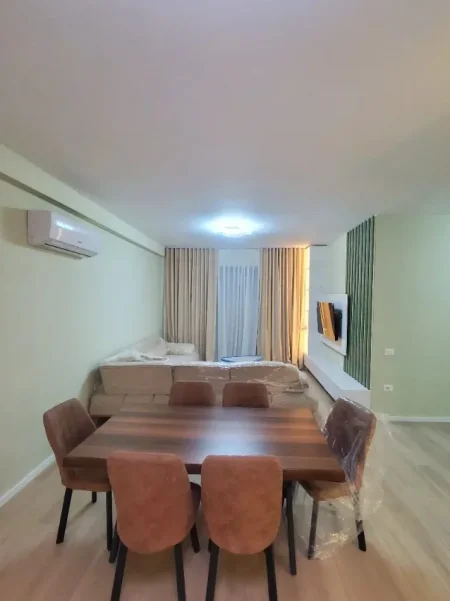 Tirane, jepet me qera apartament 2+1 Kati 1, 120 m² 1.200 € (Liqeni i Thatë)