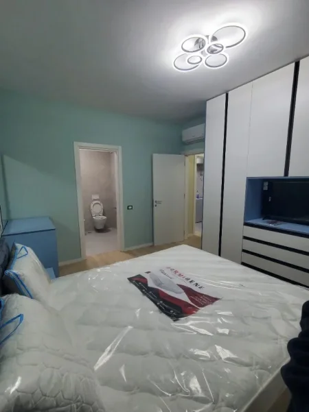 Tirane, jepet me qera apartament 2+1 Kati 1, 120 m² 1.200 € (Liqeni i Thatë)