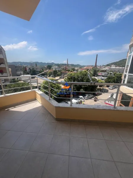 Tirane, jepet me qera apartament 2+1+Ballkon Kati 2, 92 m² 421 € 