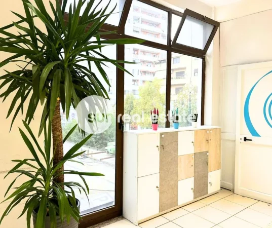 Shkoder, jepet me qera ambjent biznesi Kati 1, 312 m² 2.000 € (RUS)