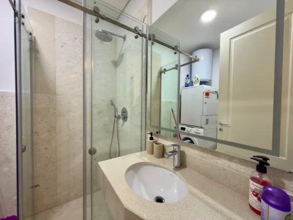 Tirane, jepet me qera apartament 2+1+Ballkon Kati 2, 120 m² 1.200 € (Secret Garden Residence)