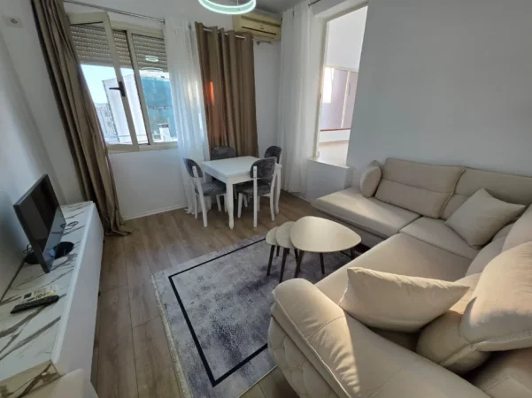 Tirane, shitet apartament 2+1 Kati 8, 90 m² 155.000 € (astiri)