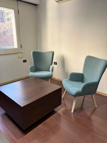 Tirane, shitet apartament 3+1+Ballkon Kati 2, 156 m² 546.000 € (Blloku)