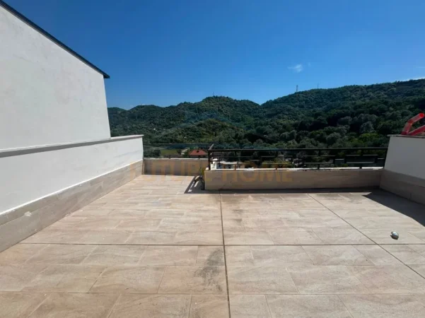 Tirane, shitet apartament duplex 4+1+Aneks+Ballkon Kati 3, 178 m² 309.000 € (Kopshti Botanik)