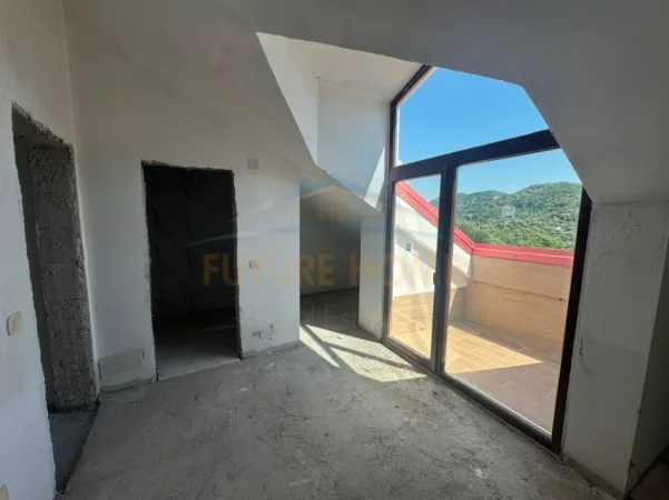 Tirane, shitet apartament duplex 4+1+Aneks+Ballkon Kati 3, 178 m² 309.000 € (Kopshti Botanik)
