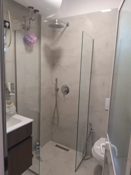 Tirane, shitet apartament 2+1+Ballkon Kati 2, 93 m² 224.000 € (Rruga e Durresit)