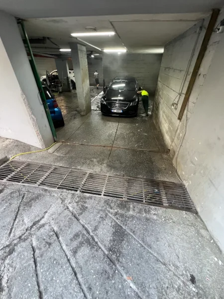 LAVAZH+PARKIM 500m2 rruga e kosovareve