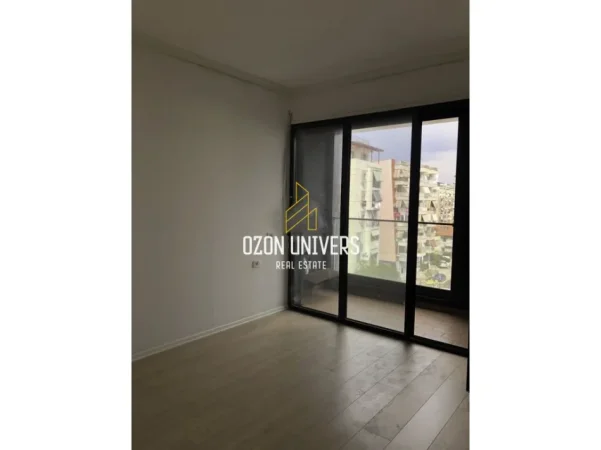 Tirane, jepet me qera apartament 1+1+Ballkon Kati 6, 60 m² (Kompleksi Olimpik, Komuna e Parisit)