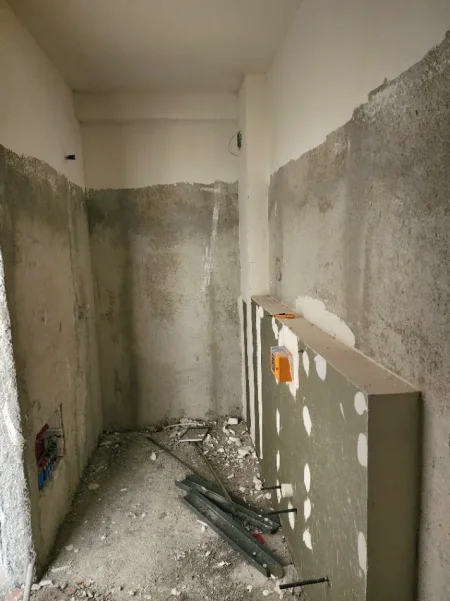 Tirane, shitet apartament 2+1+Ballkon Kati 1, 100 m² 