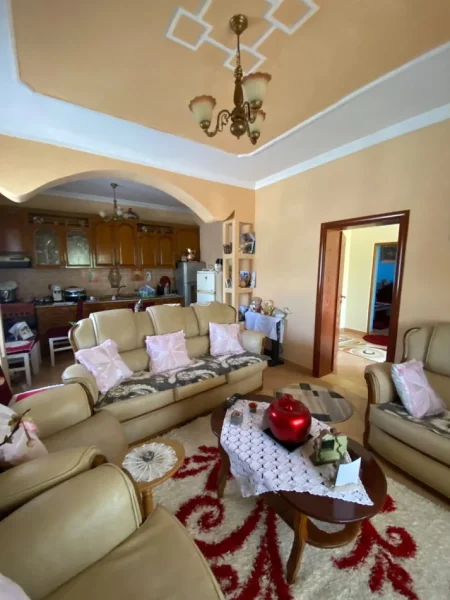 Tirane, shitet truall , 310 m² 500.000 € (Misto Mame)