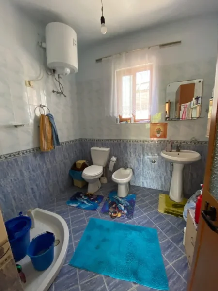 Tirane, shitet truall , 310 m² 500.000 € (Misto Mame)