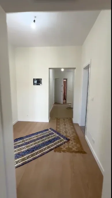Fier, shitet apartament 3+1+Ballkon Kati 5, 107 m² 91.000 € (Rruga Mujo Ulqinaku)