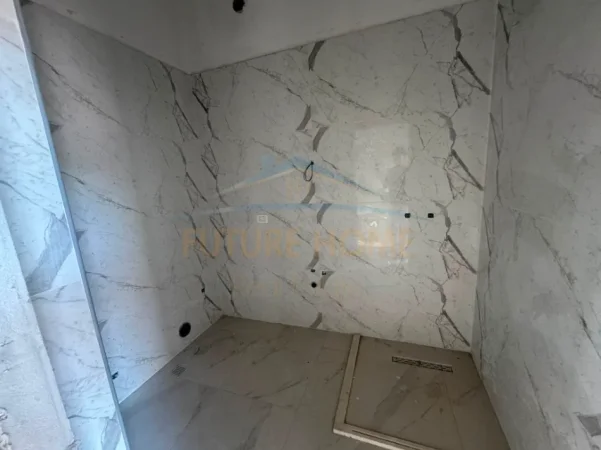Tirane, shitet apartament duplex 4+1+Aneks+Ballkon Kati 3, 179 m² 350.000 € (Kopshti Botanik)