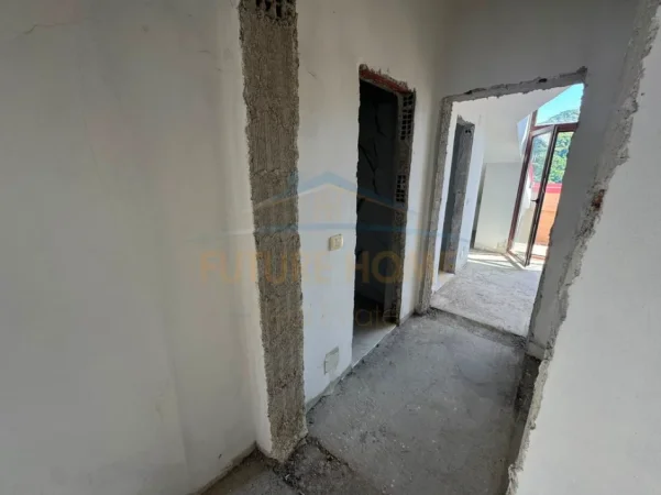 Tirane, shitet apartament duplex 4+1+Aneks+Ballkon Kati 3, 179 m² 350.000 € (Kopshti Botanik)