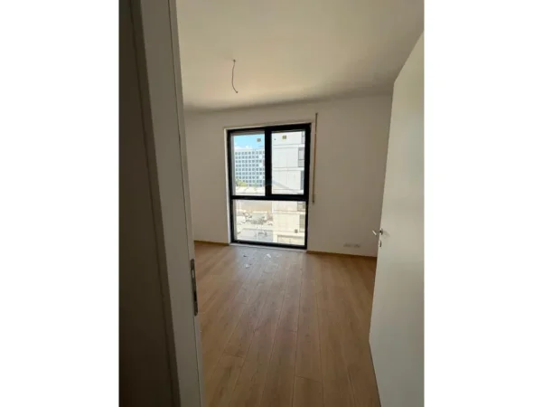 Tirane, shitet apartament 2+1 Kati 3, 108 m² 215.000 € (DOGANA)